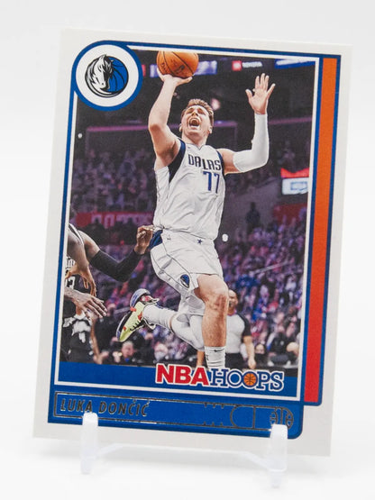Luka Dončić Mavericks Panini NBA Hoops 2021-22 #62