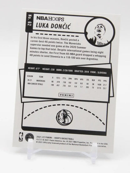 Luka Dončić Mavericks Panini NBA Hoops 2021-22 #62