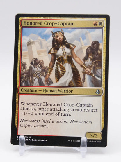 Honored Crop-Captain 2017 MTG Amonkhet #200